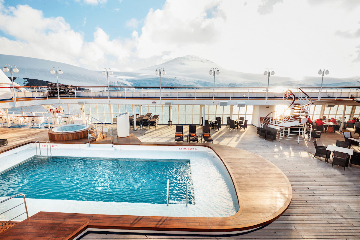 Chaise lounges arranged in the sun or shade