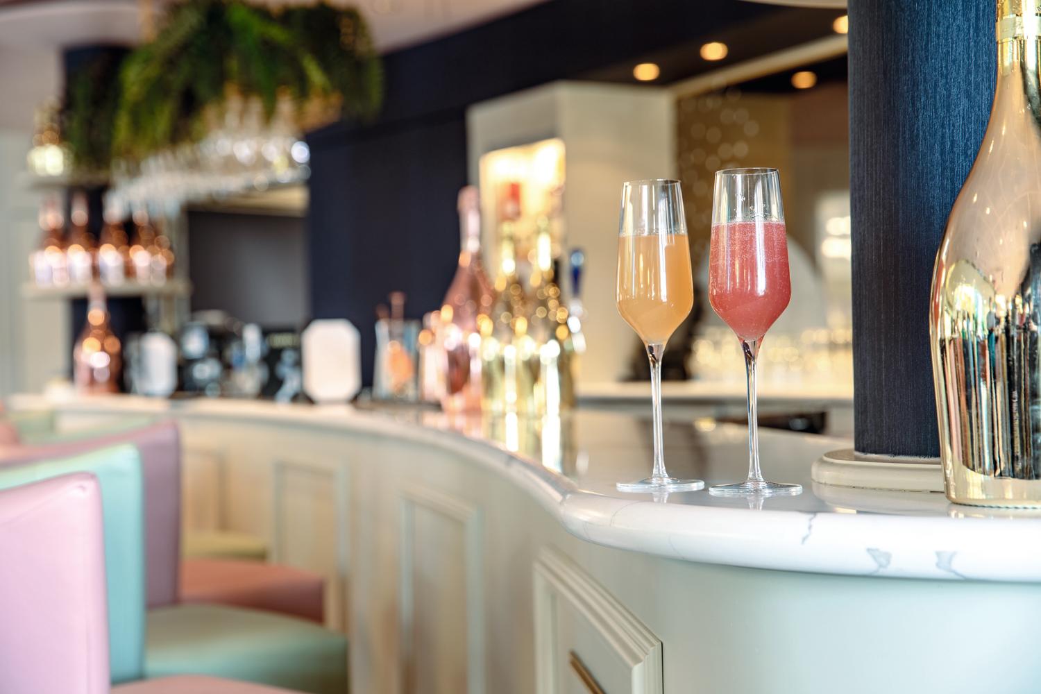 If you’re after something bubbly, Flutes is the bar for you!