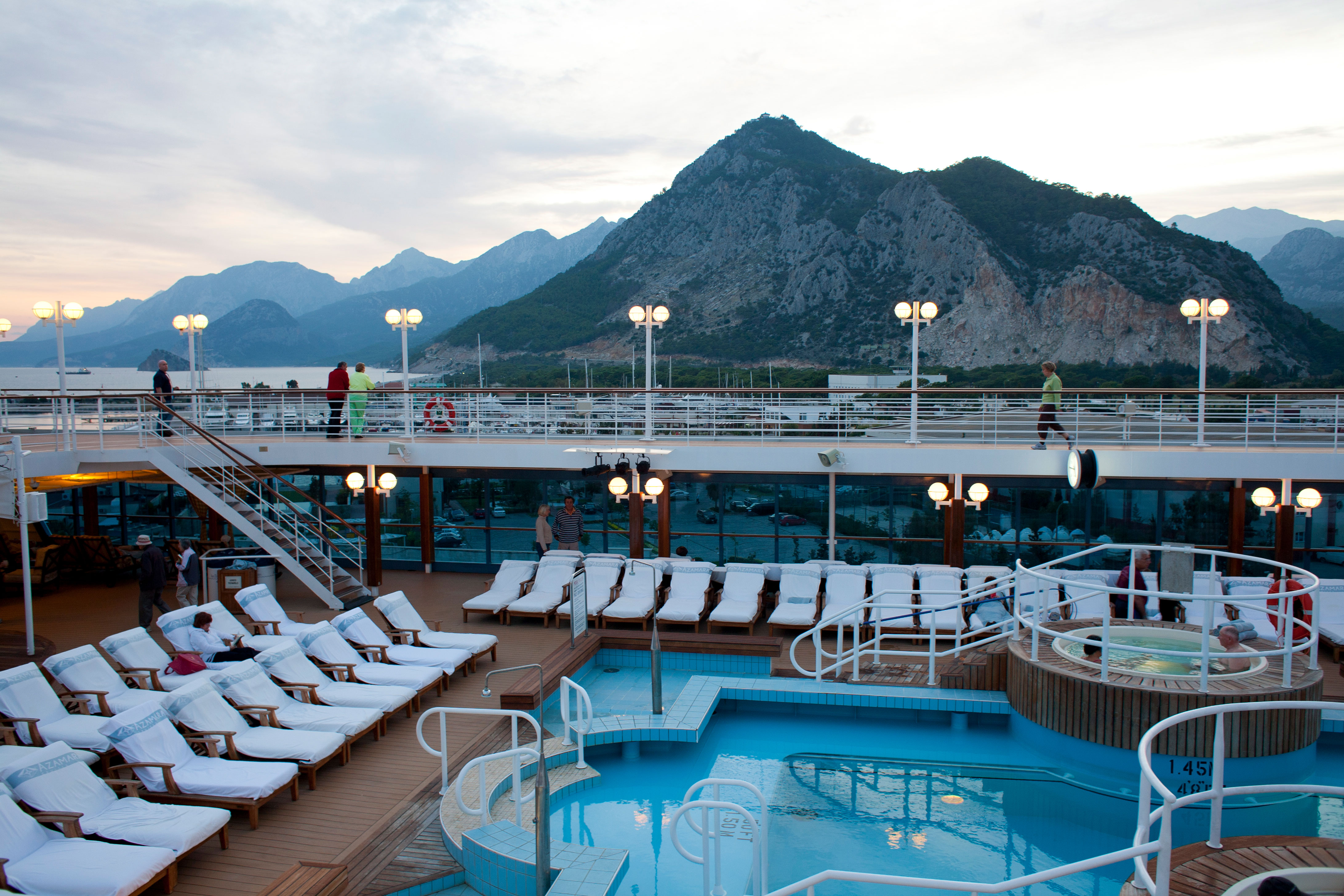 Current location for Azamara Onward
