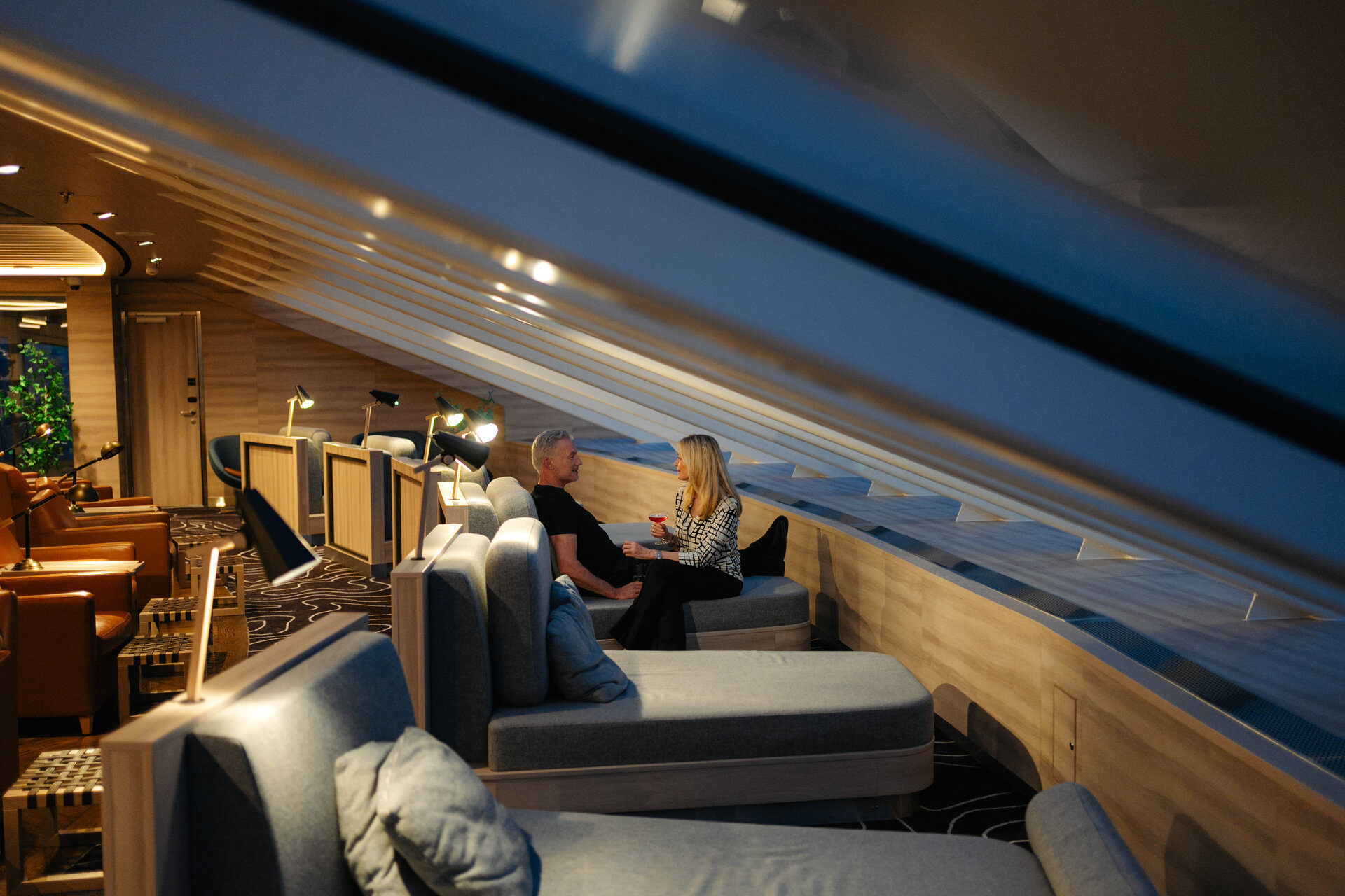 Explorer Lounge