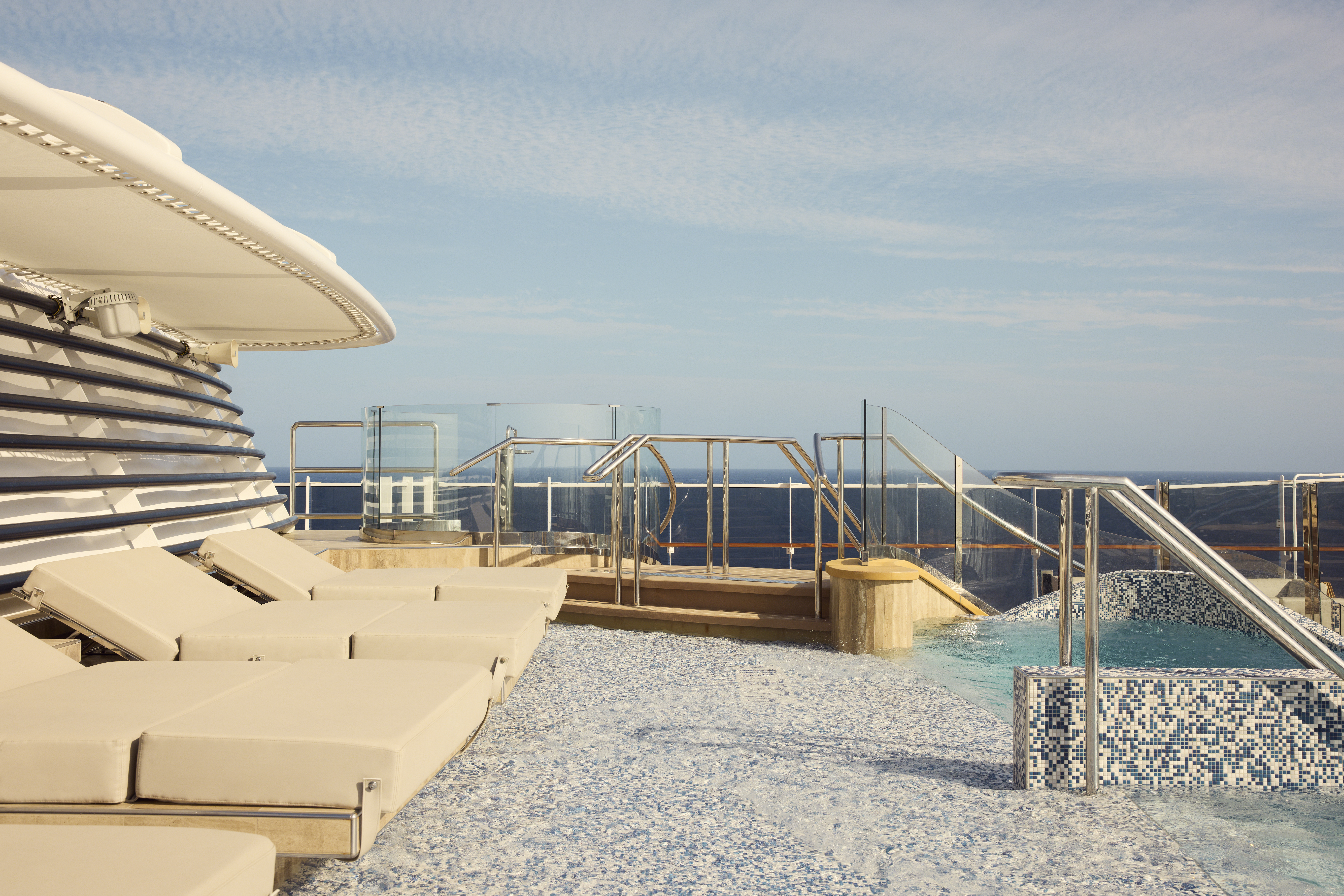 Helios Pool Bar