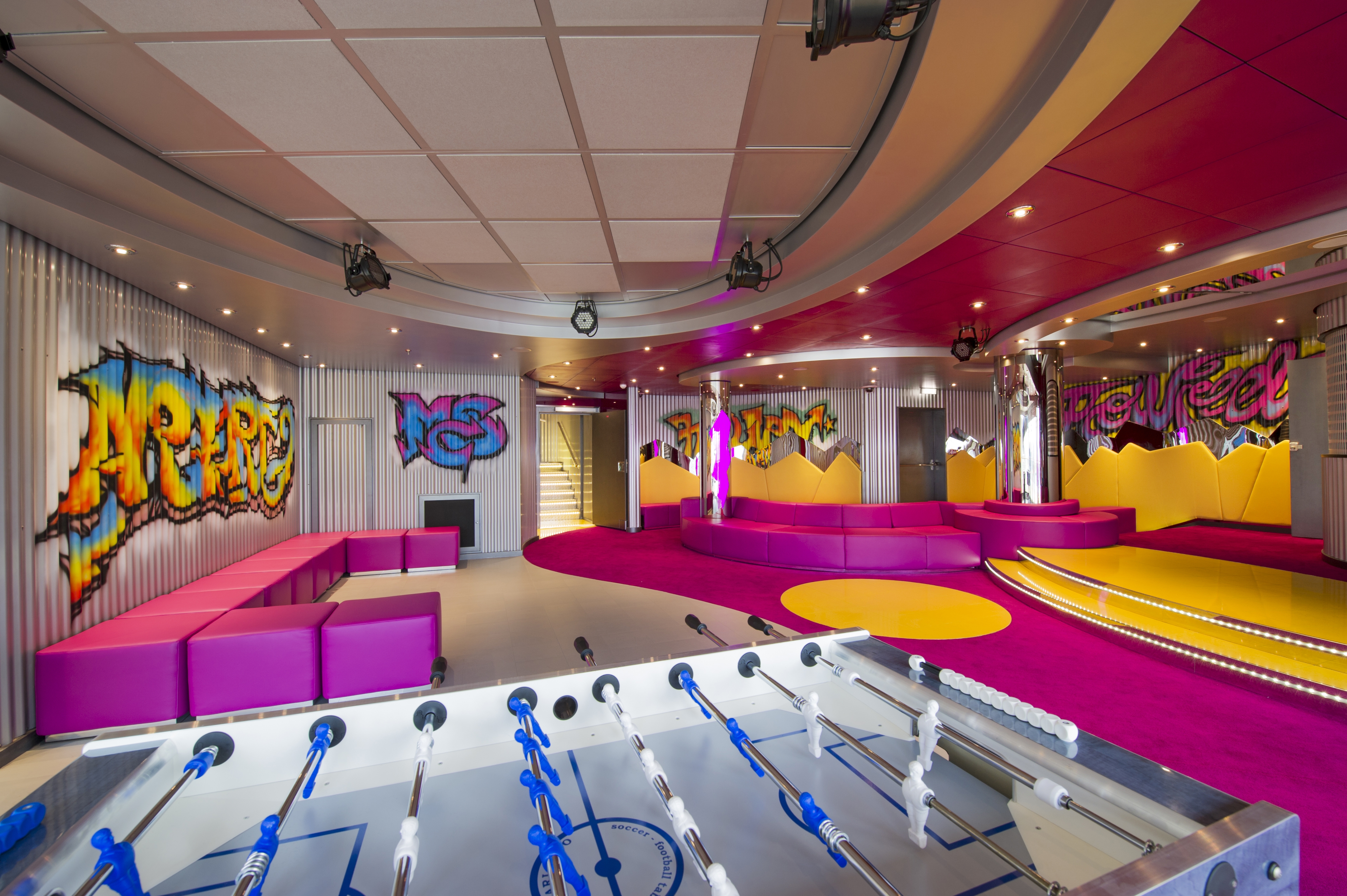 Teens (13-17) enjoy dedicated activities like sports, game tournaments, dance classes, trivia, live music and discos!