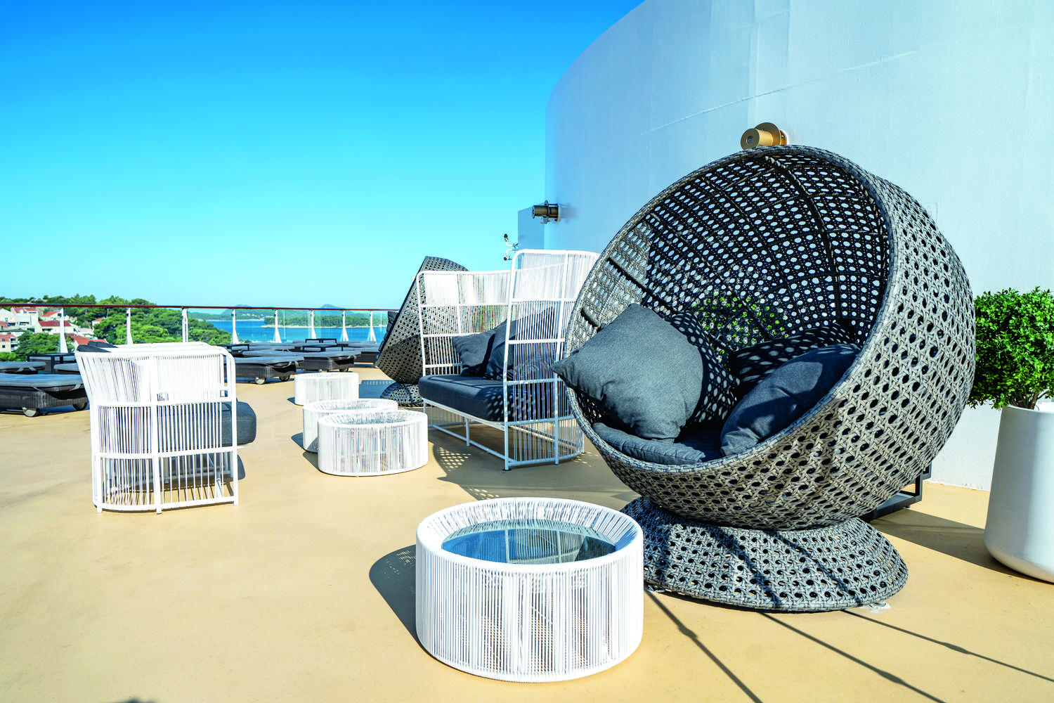 Cocoon chairs and Balinese beds add to The Veranda’s luxe, relaxing atmosphere