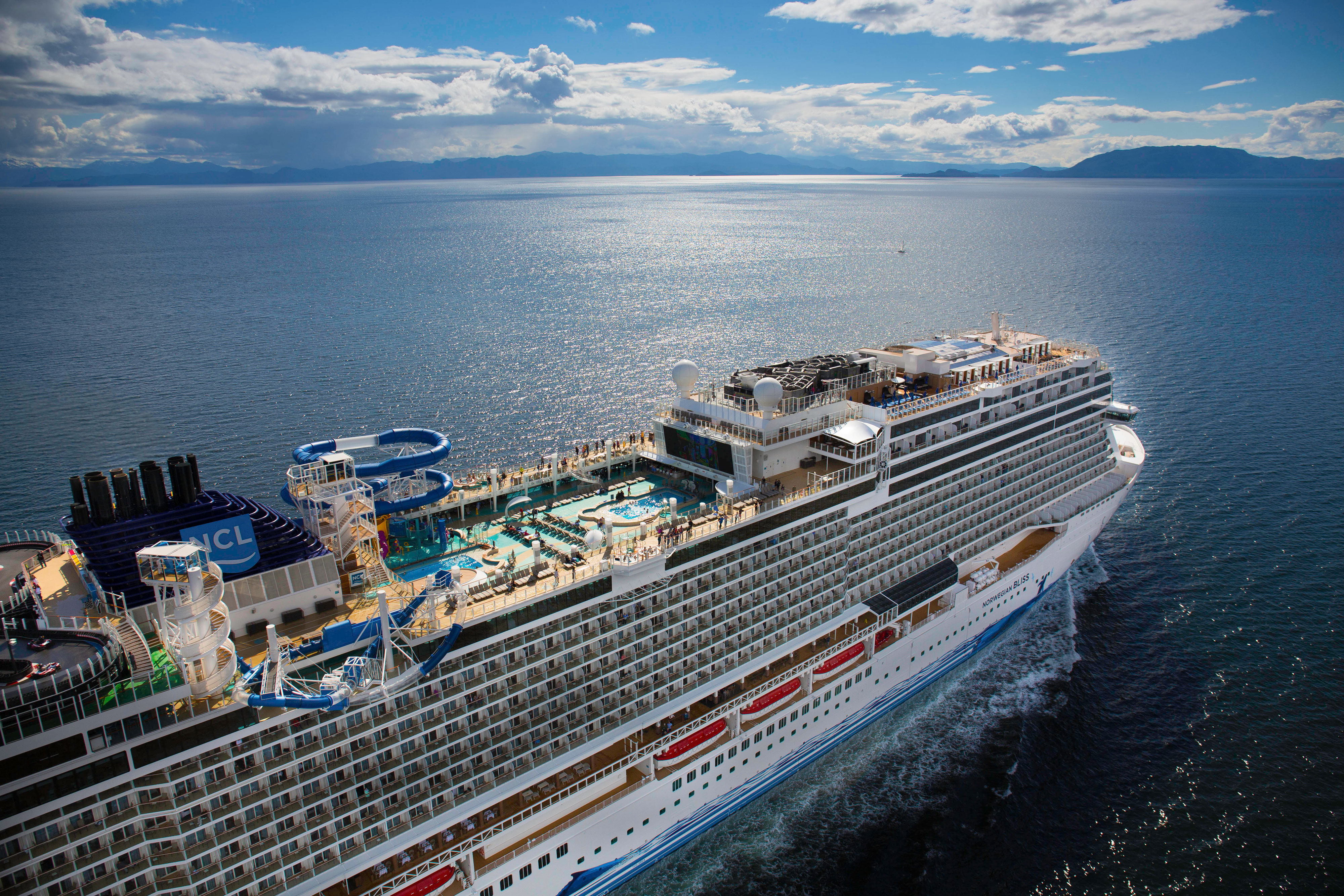 Current location for Norwegian Bliss