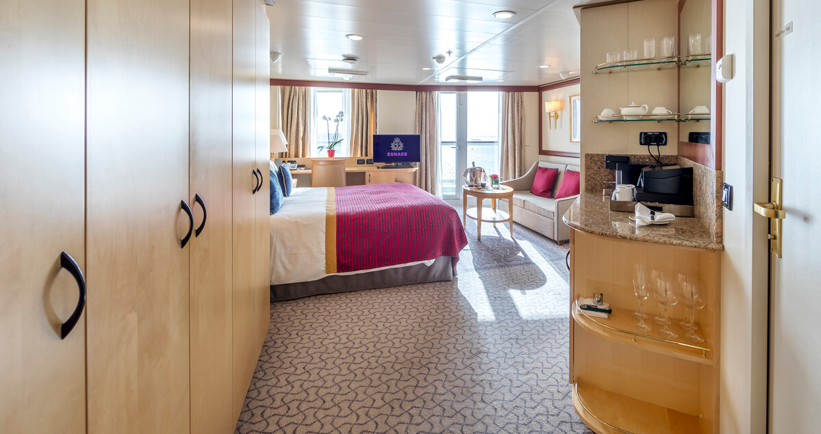Cunard Queen Elizabeth Queens Grill Suite