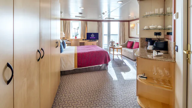 Cunard Queen Elizabeth Queens Grill Suite