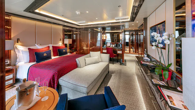 Cunard Queen Victoria Queens Grill Suite Q4