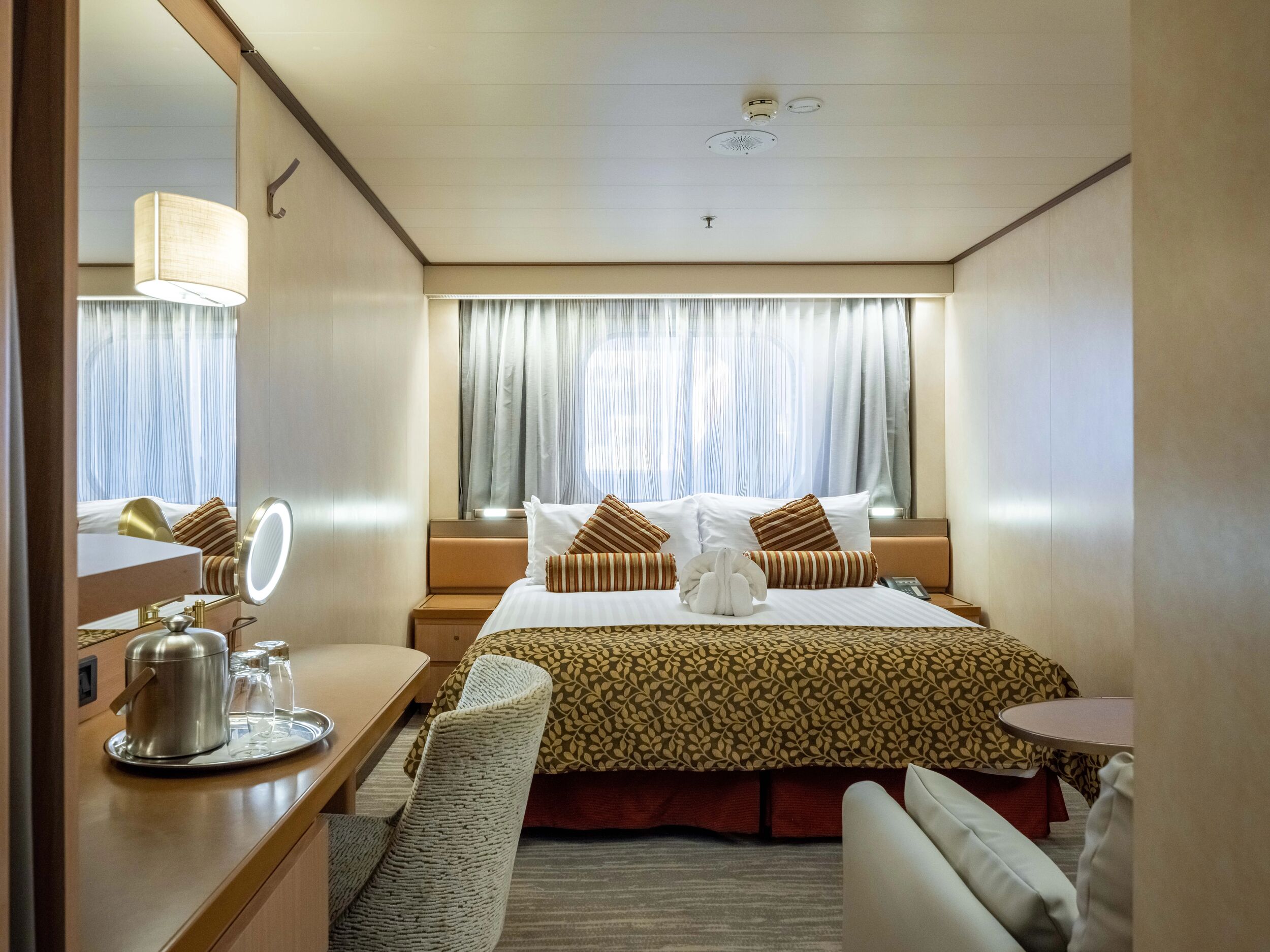 Ambassador Renaissance | Southampton Cruise Centre