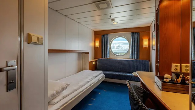 Hurtigruten MS Midnatsol Arctic Superior Cabin U2