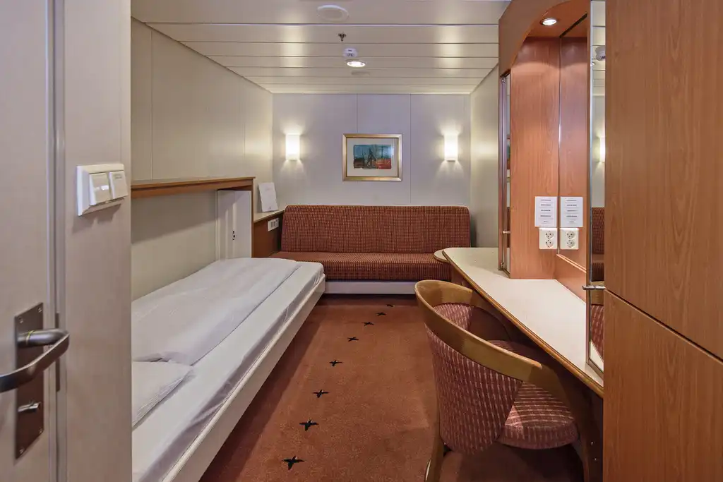 Hurtigruten MS Midnatsol Polar Inside Cabin I2