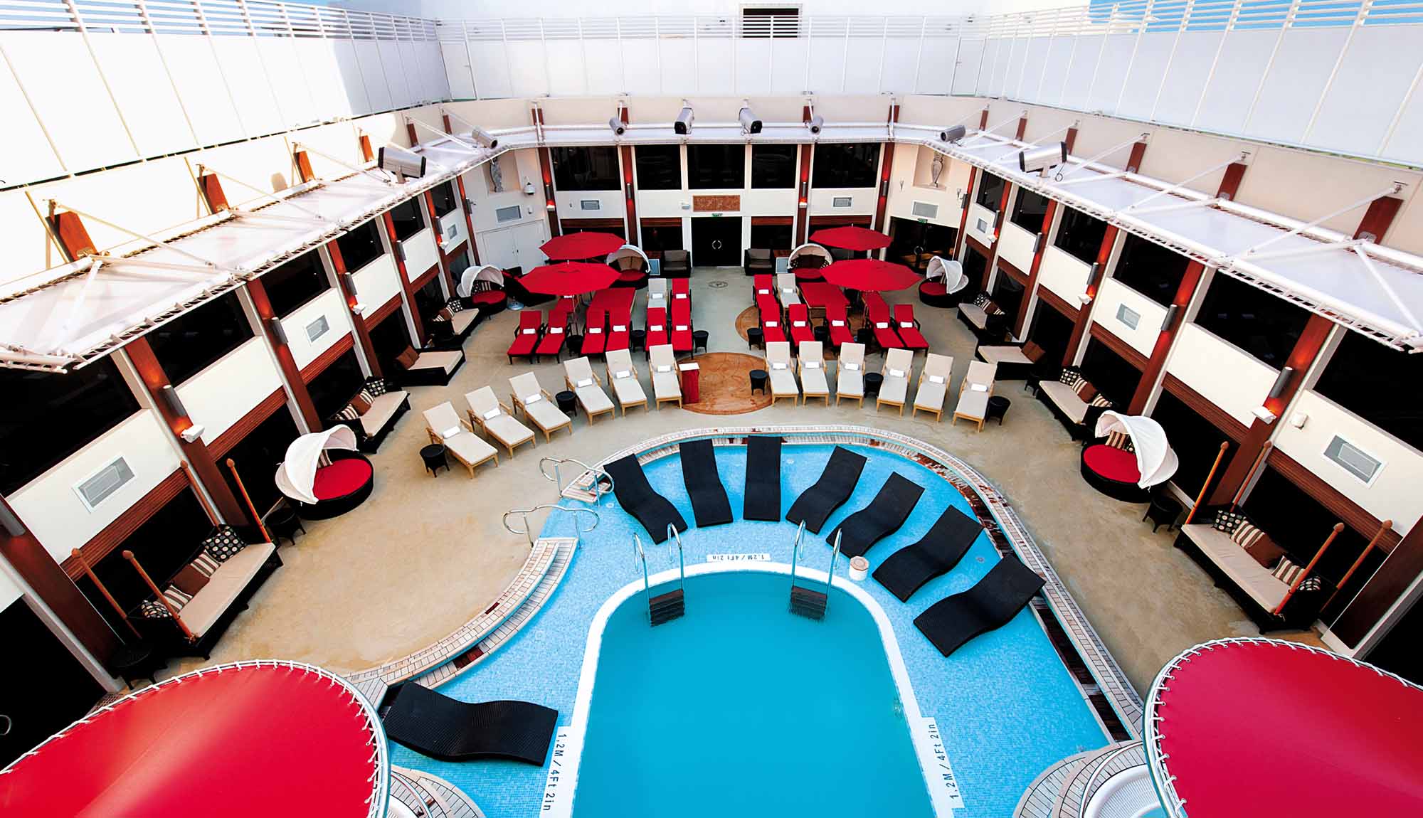 NCL Norwegian Epic Haven Courtyard
