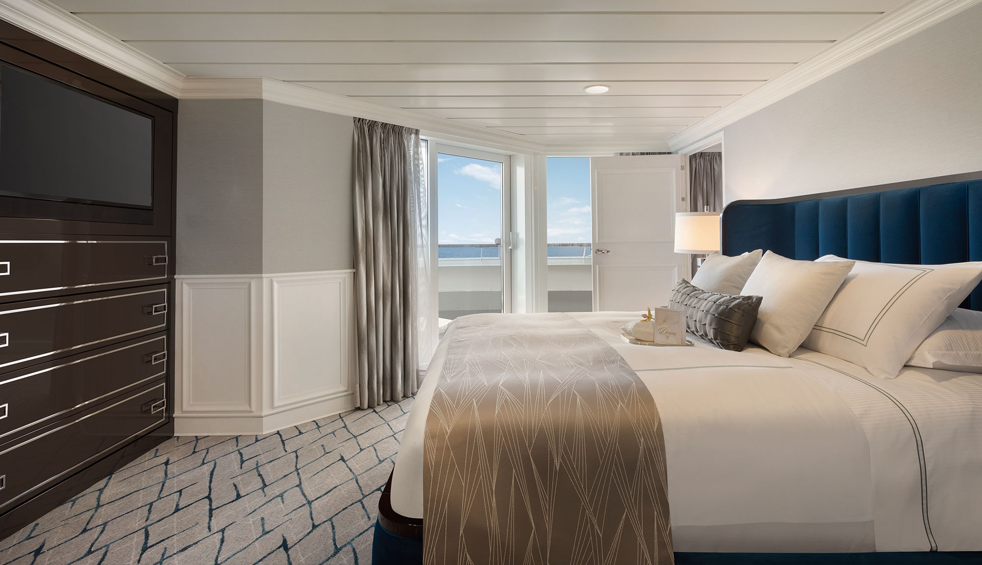 Oceania Nautica Owner's Suite