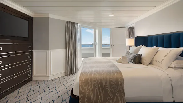 Oceania Nautica Owner's Suite