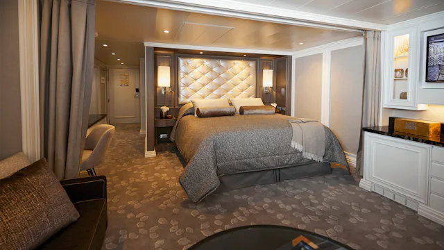 Regent Seven Seas Splendor Serenity Suite