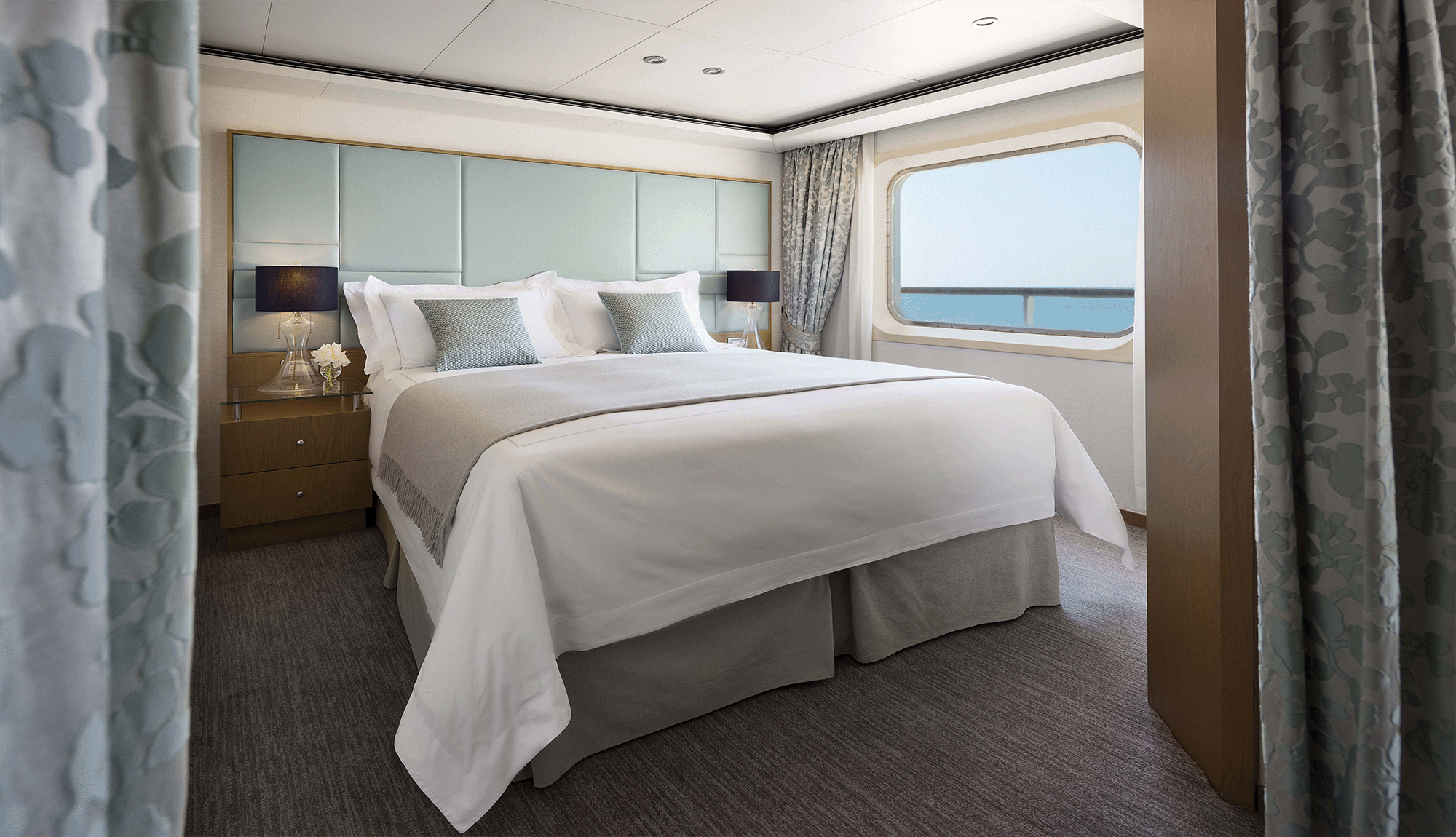Regent Seven Seas Voyager Voyager Suite