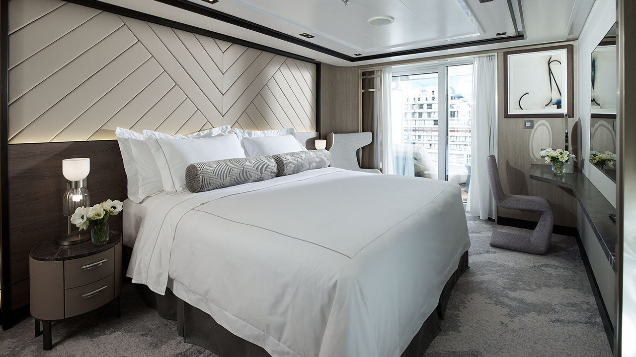 Regent Seven Seas Grandeur Grandeur Suite 