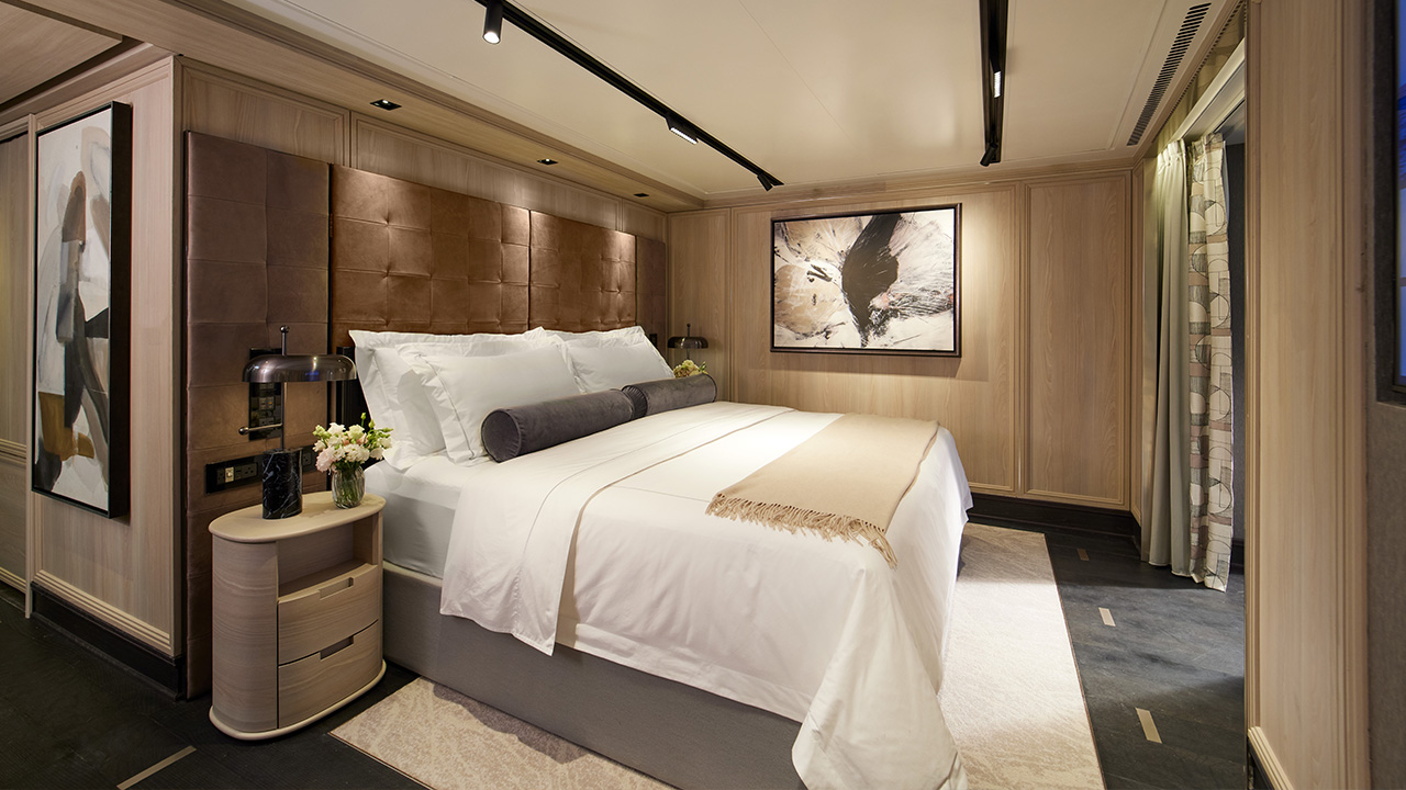 Regent Seven Seas Grandeur Signature Suite