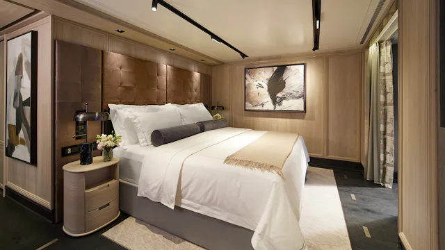 Regent Seven Seas Grandeur Signature Suite