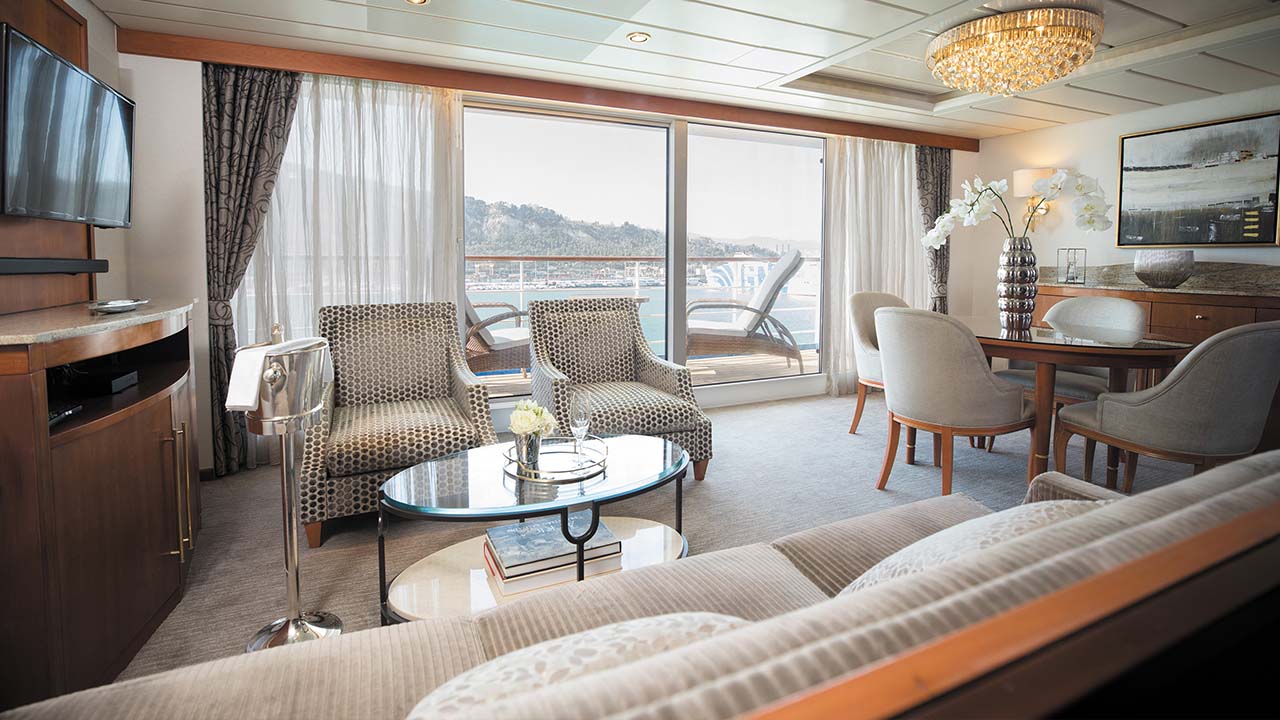 Regent Seven Seas Mariner Seven Seas Suite living room