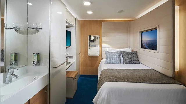 NCL Norwegian Bliss Solo Studio