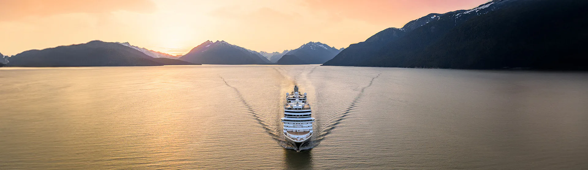 Holland America Nieuw Amsterdam Cruise Ship
