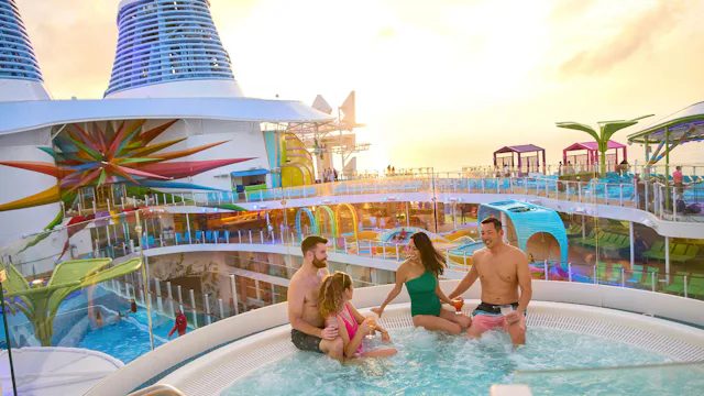 Icon of the Seas Chill Island Neighbourhood Hot Tub
