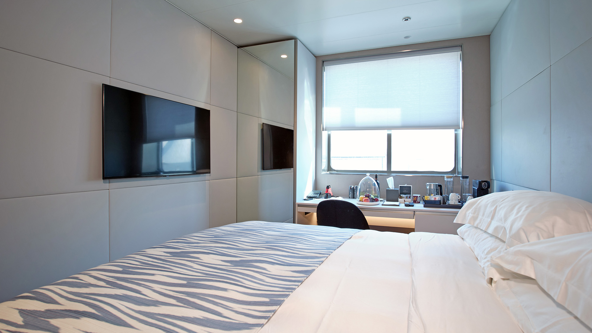 Emerald Yacht Emerald Azzurra Oceanview Stateroom