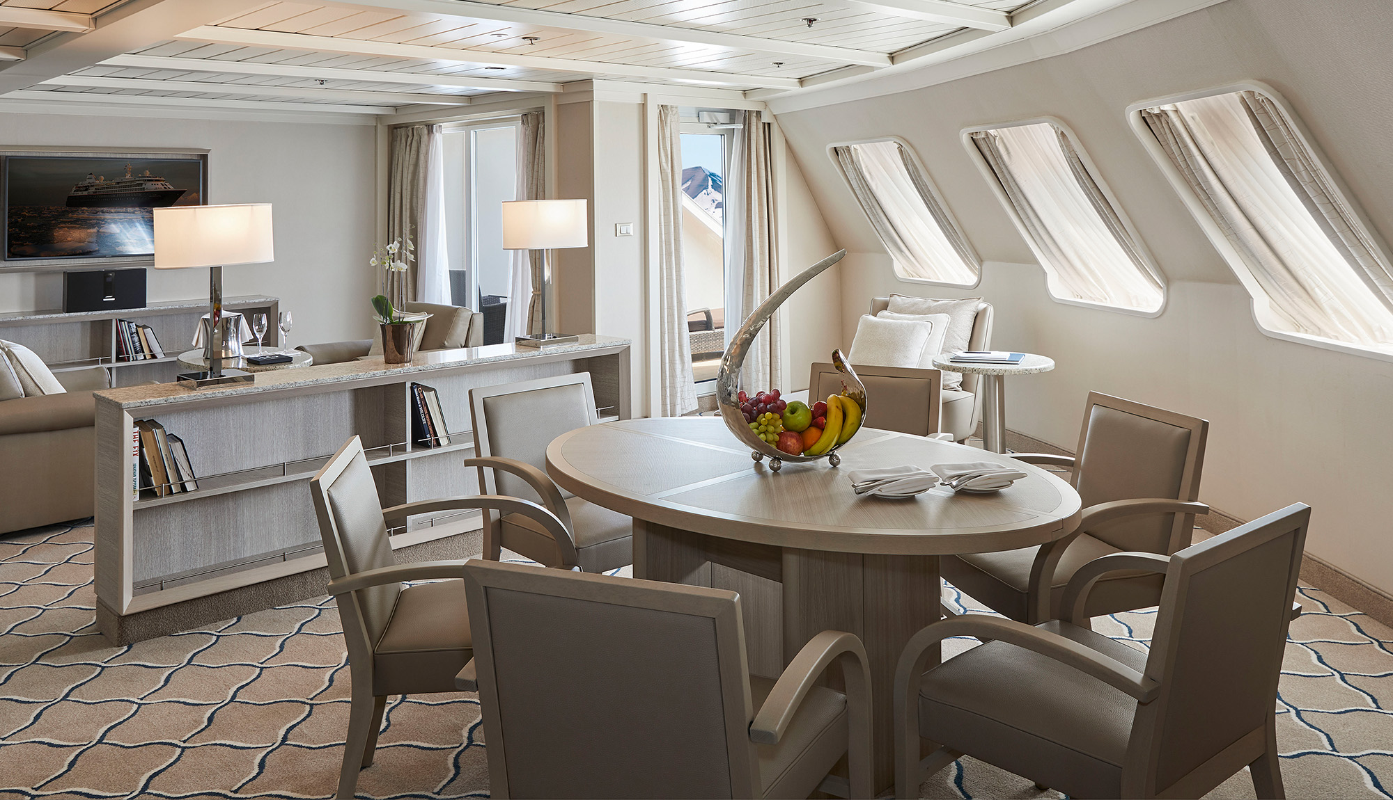 SIlversea Silver Cloud Grand Suite