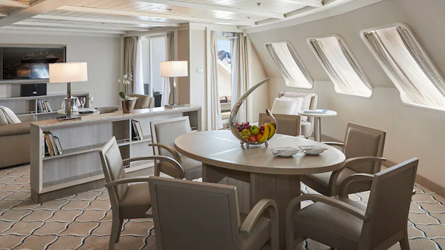 SIlversea Silver Cloud Grand Suite