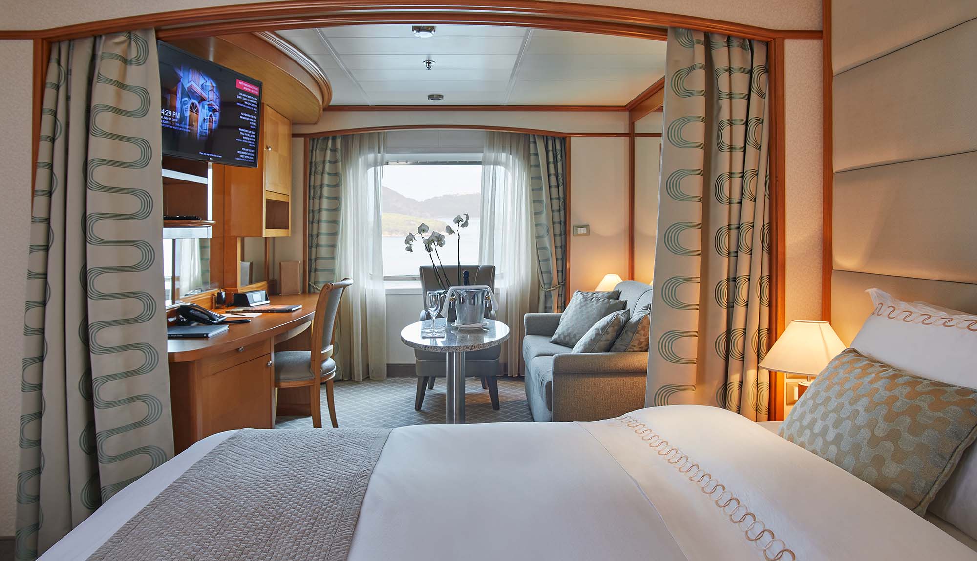 Silversea Silver Shadow Whisper Vista Suite