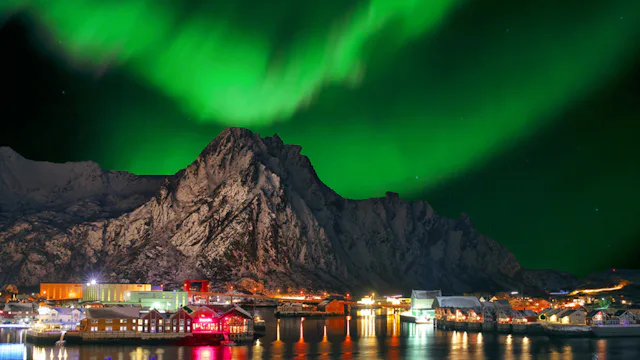 A winter cruise with Hurtigruten gives you a great opportunity to see the Northern Lights