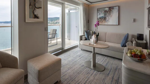 Silversea Silver Nova Medallion Suite whirlpool