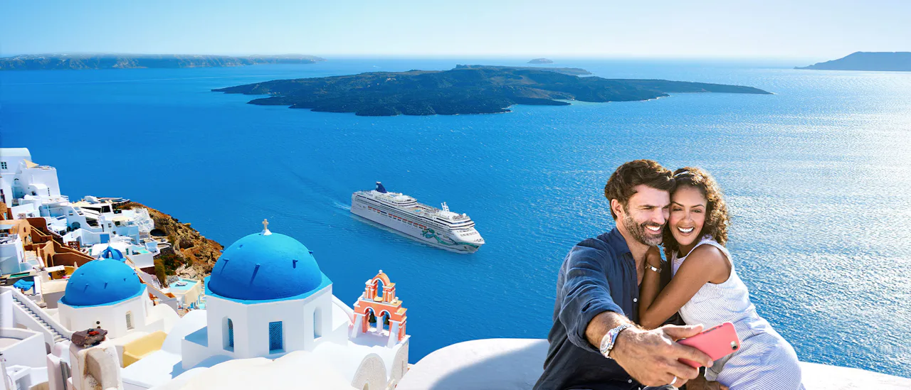 Norwegian Jade in Santorini