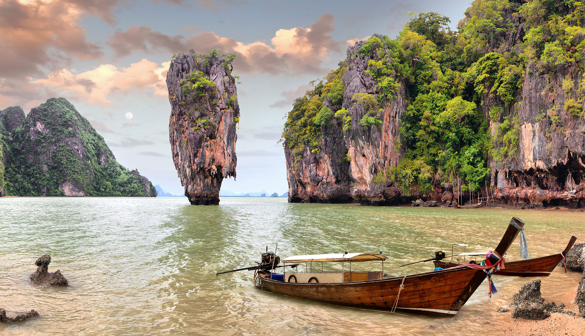 Khao Phing Kan - "James Bond" island in Thailand