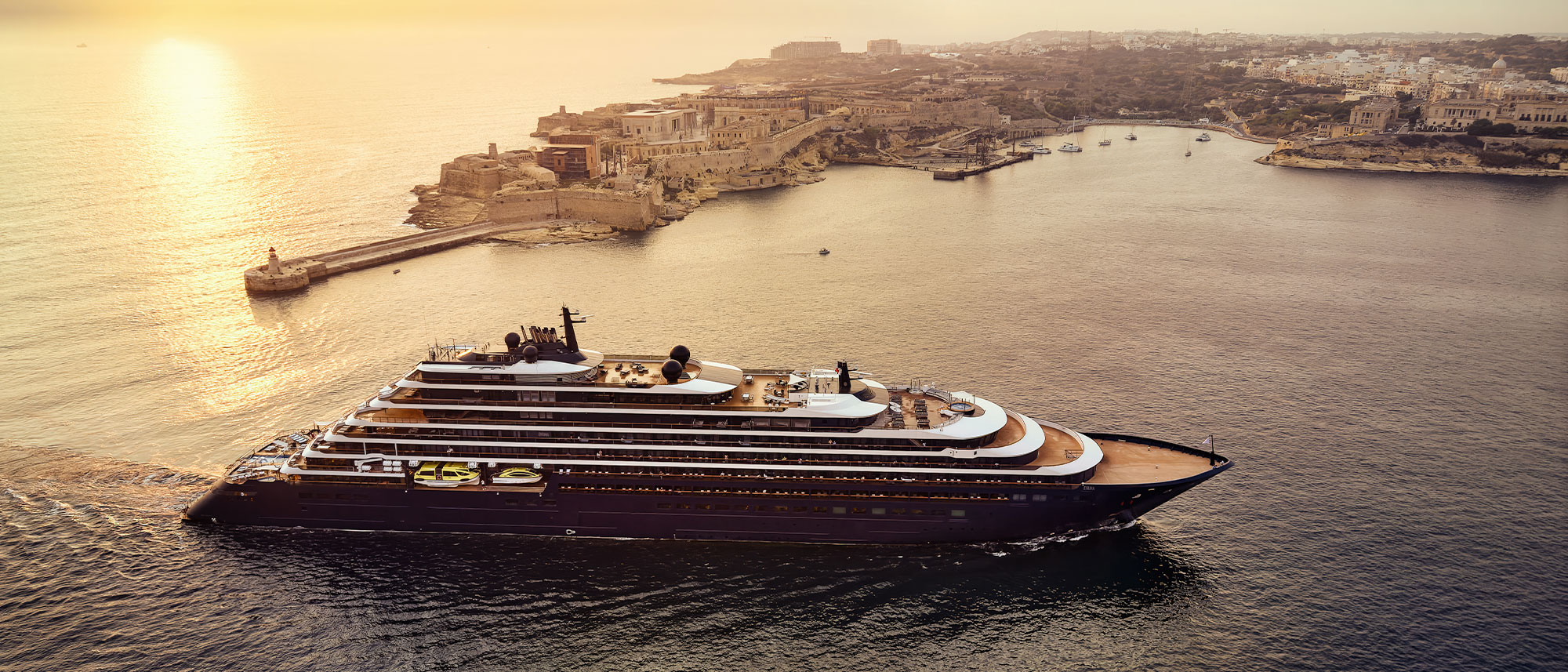 Evrima sailing in to Valletta, Malta