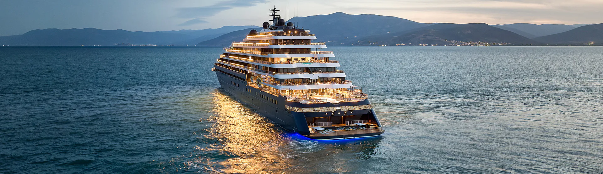 Ritz-Carlton Yacht Collection - Evrima