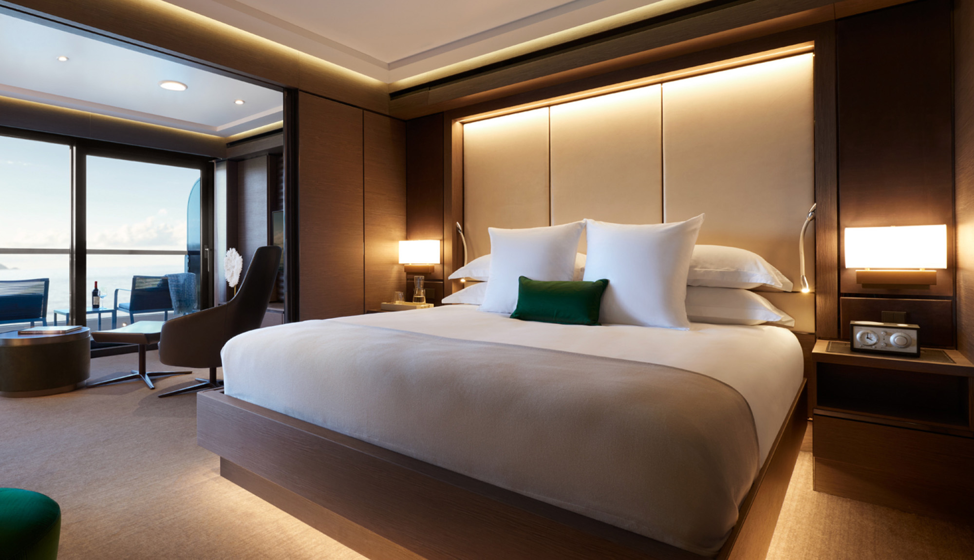 Ritz Carlton Yacht Collection - Evrima - Grand Suite