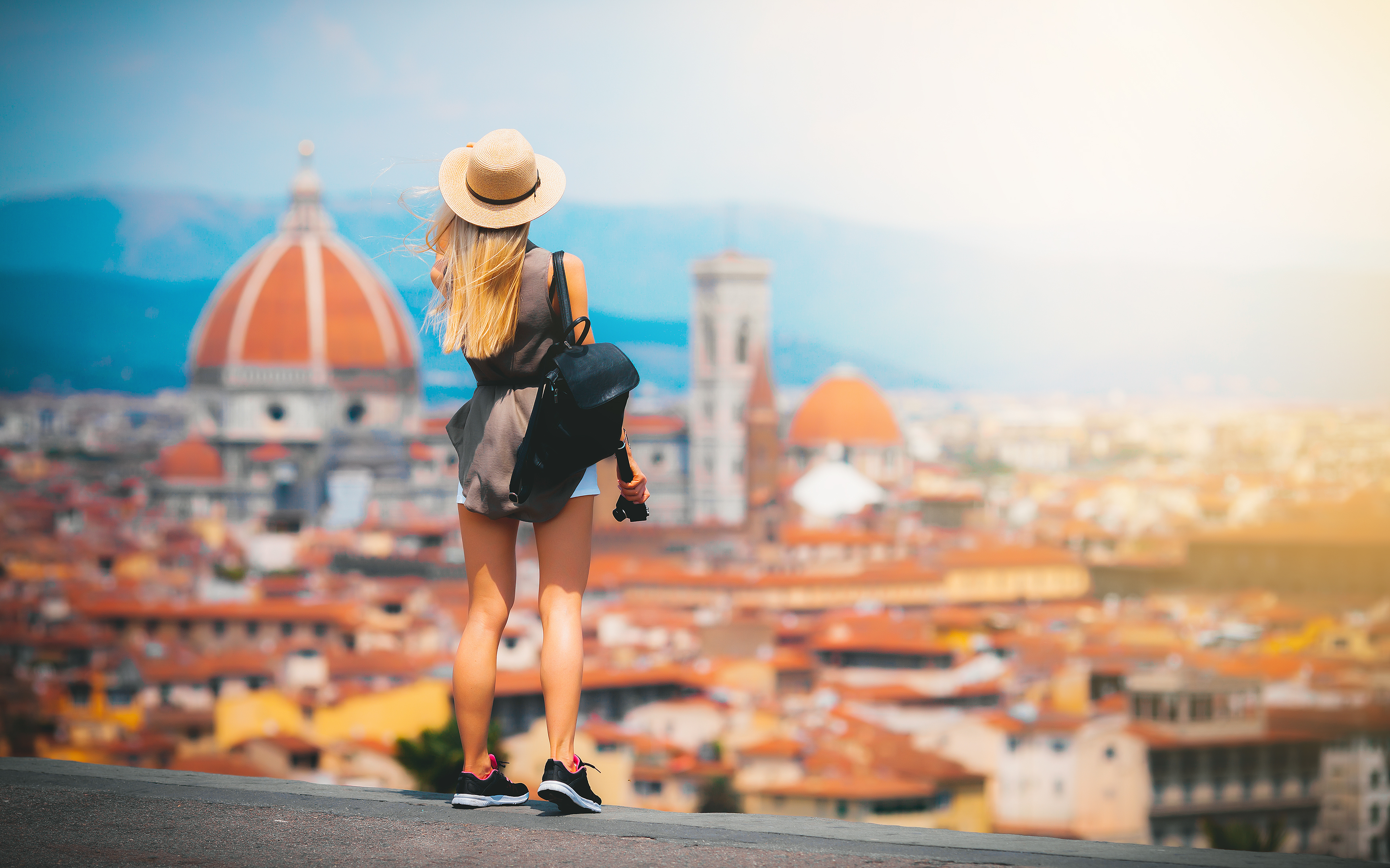 Lady sightseeing in Florence, Italy