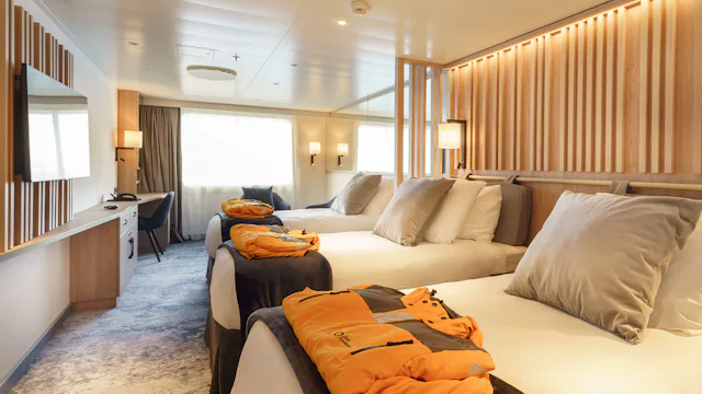 Quark Expeditions - Ultramarine - Explorer Triple