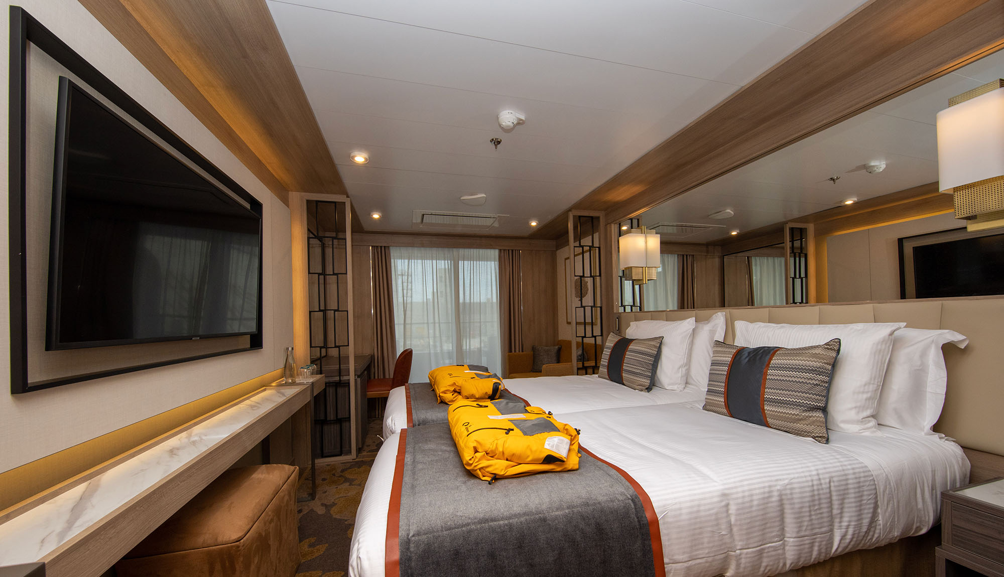 Quark Expeditions - World Explorer - Veranda Suite