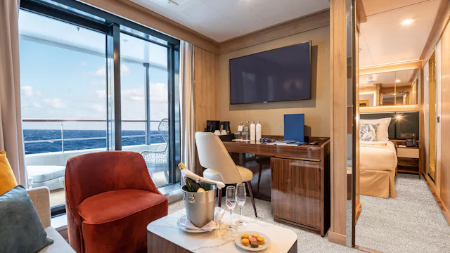 Quark Expeditions - World Voyager - Owner's Suite