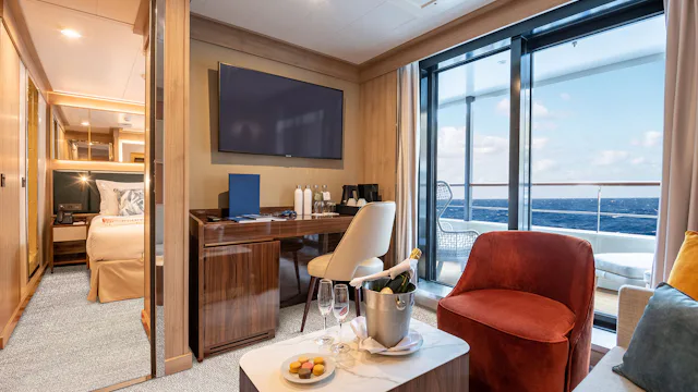 Quark Expeditions - World Voyager - Superior Suite