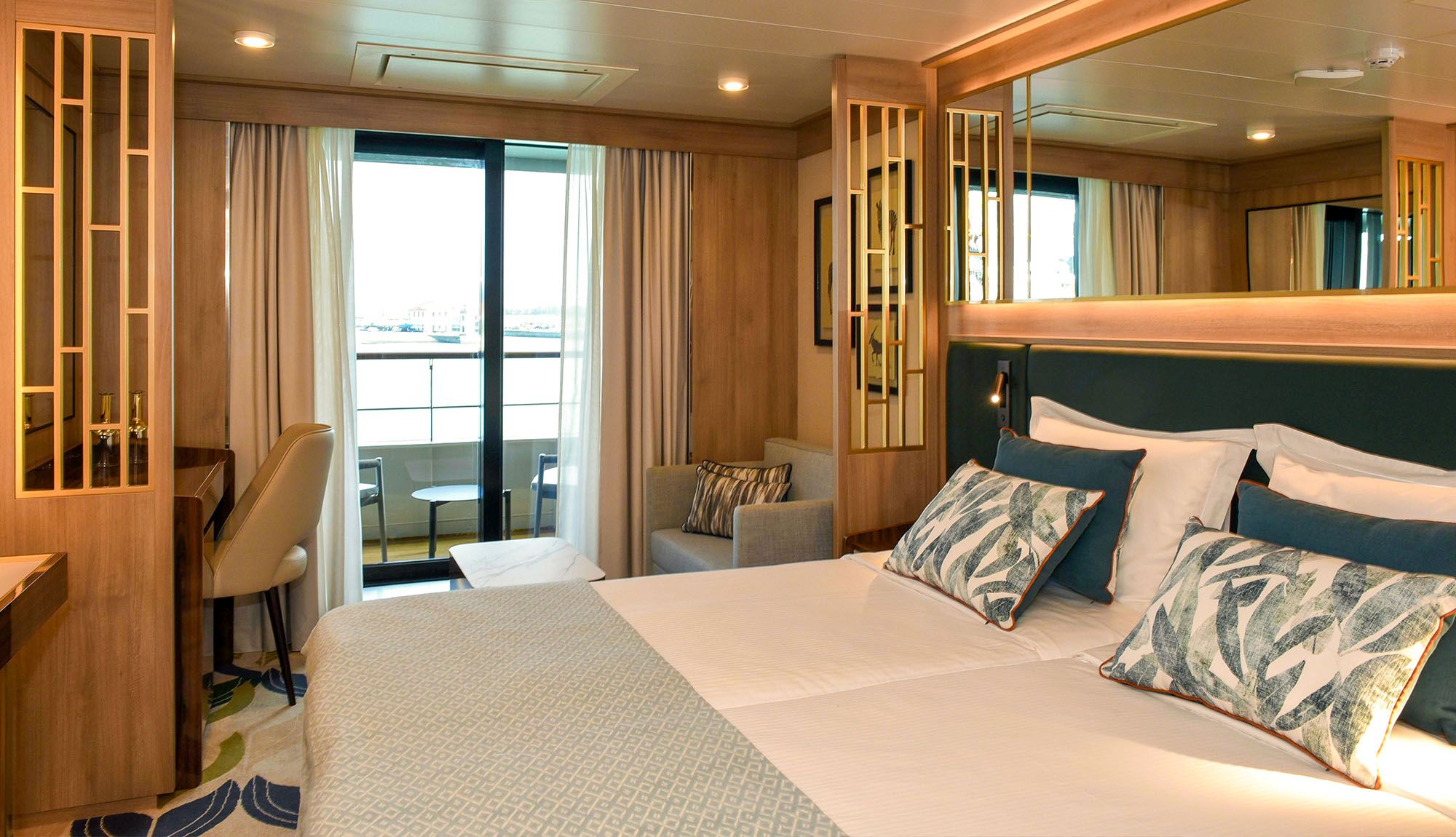 Quark Expeditions - World Voyager - Veranda Suite