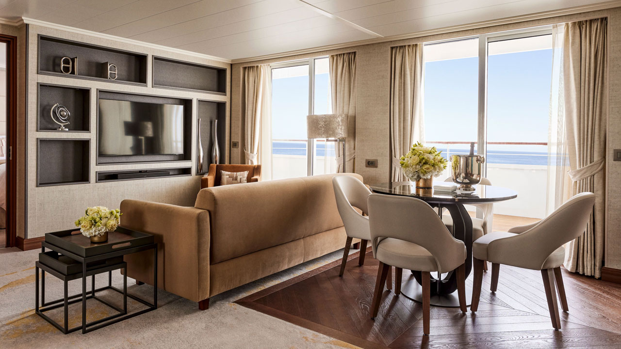 Junior Crystal Penthouse Suite