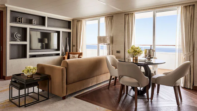 Junior Crystal Penthouse Suite