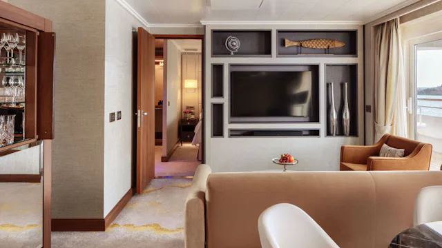 Junior Crystal Penthouse Suite