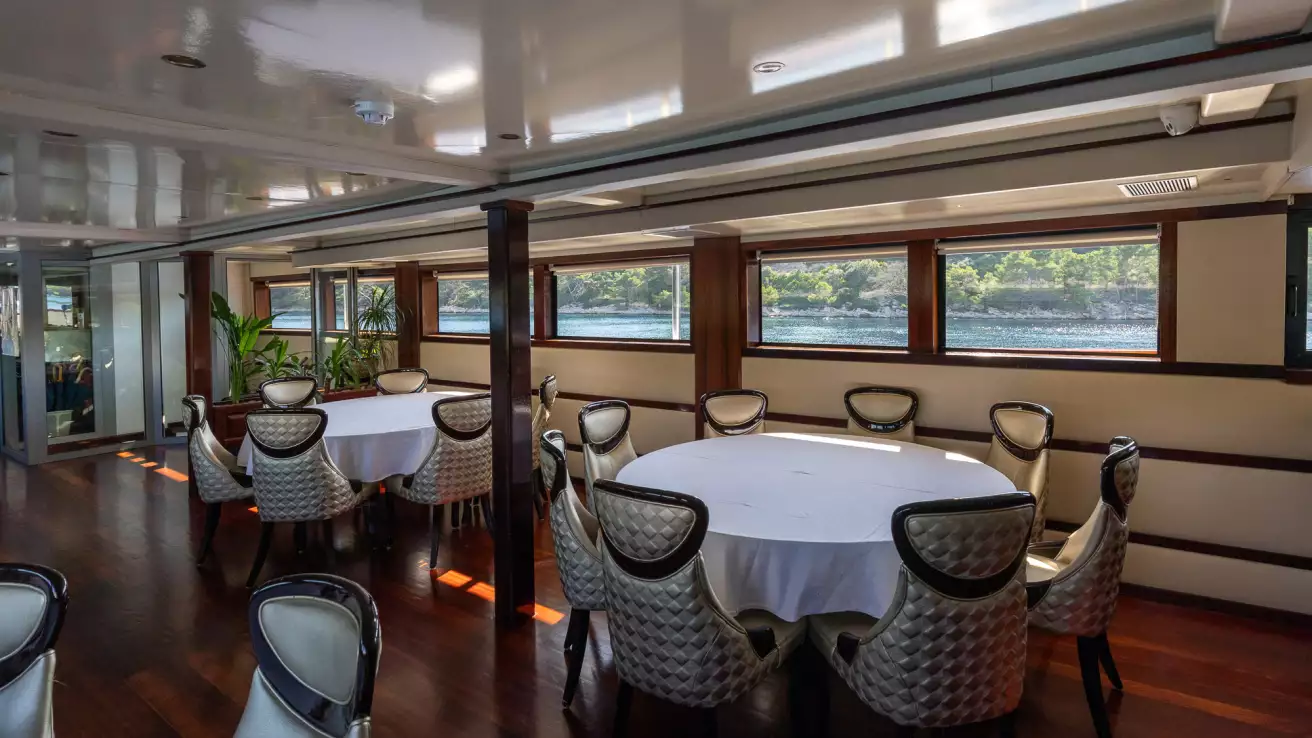 Riviera Travel - MS Stella Maris - Restaurant