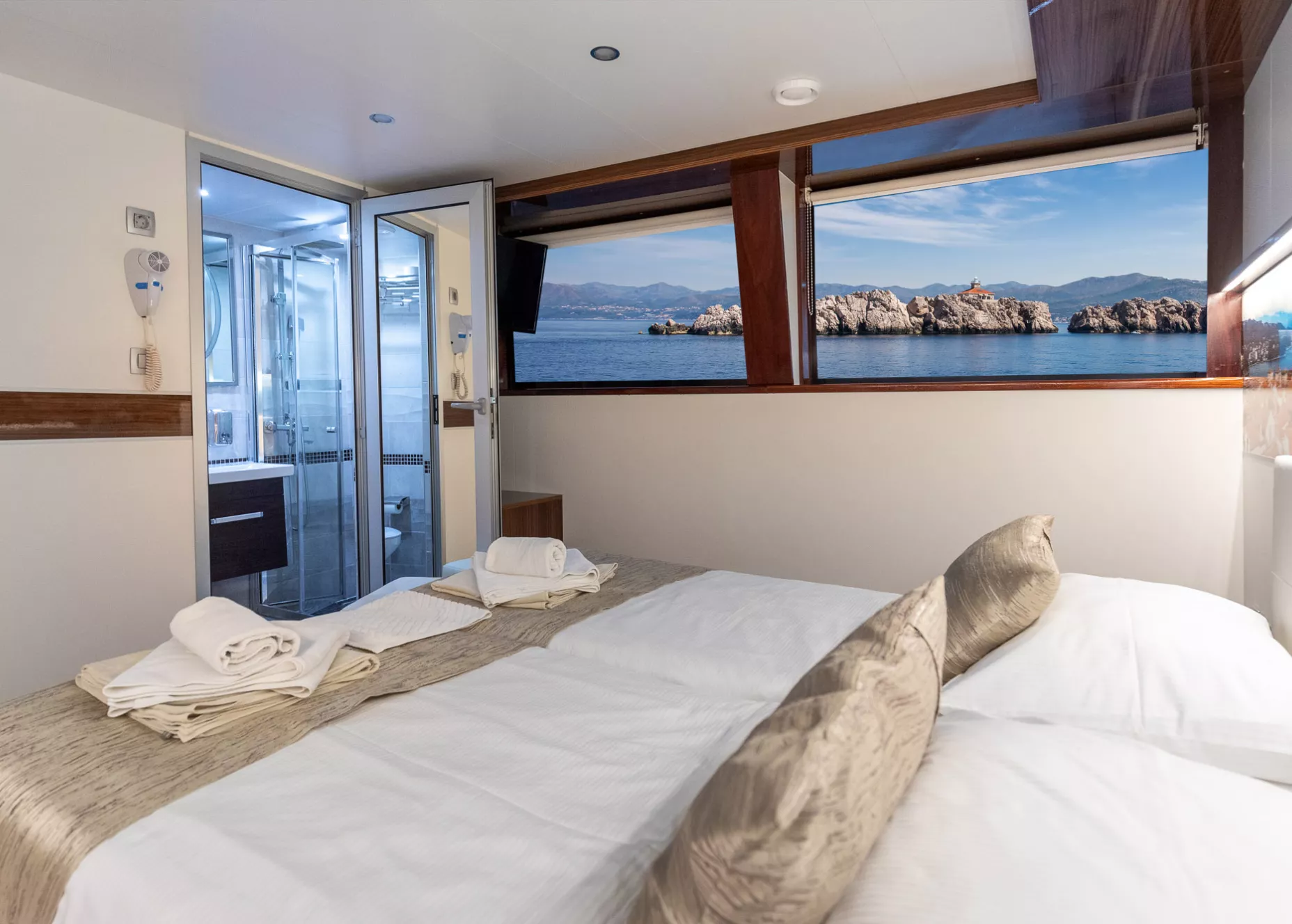 Riviera Travel - MS Stella Maris - Category A+ cabin