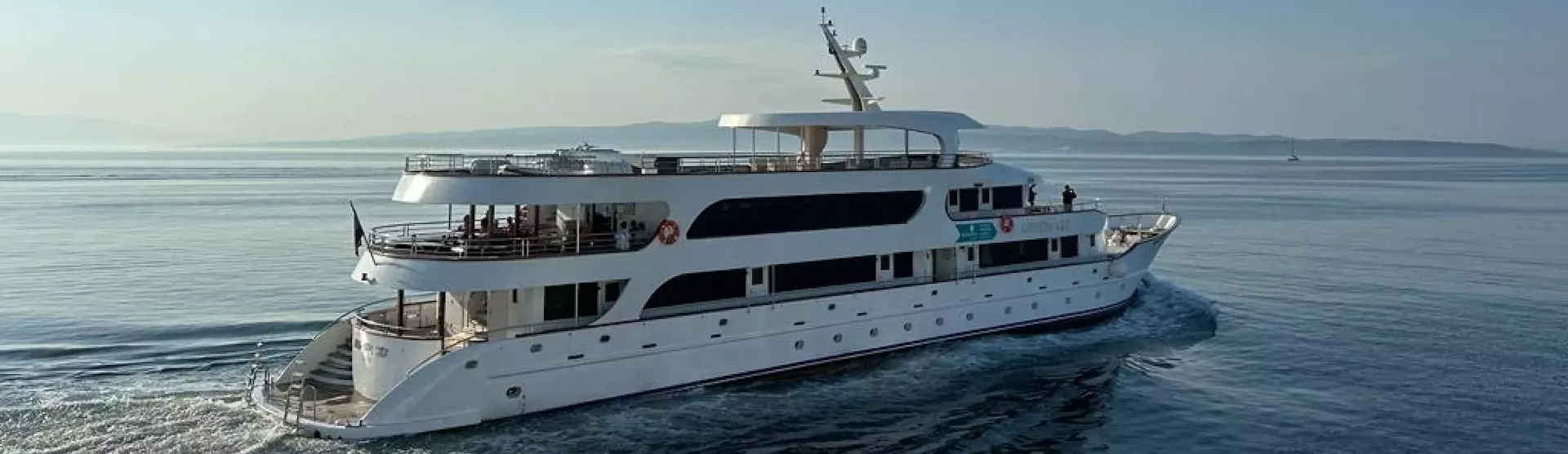Riviera Travel - Adriatic Sky - Yacht exterior