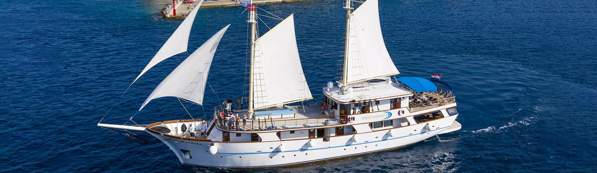 Riviera Travel - MS Mendula - Yacht Exterior